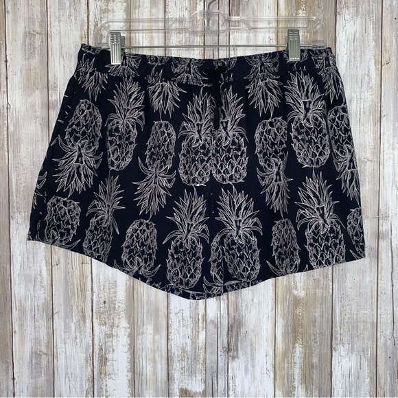 Lauren James Black Pineapple Shorts - Picture 2 of 5